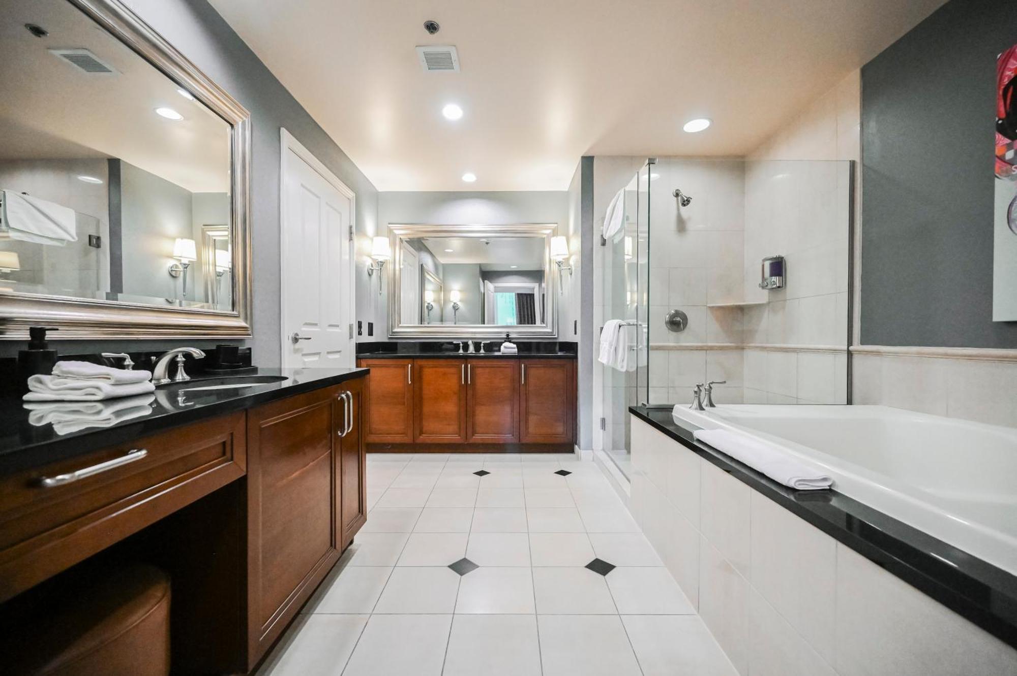 Apart-hotel Signature By Owner Direct 2*